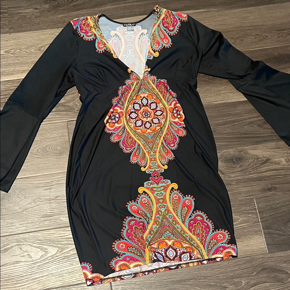 VENUS Black and Multicolor Paisley Long Sleeve Dress